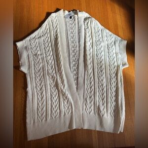 Torrid Cream Cotton Blend Dolman Sweater Vest, Size 3/4 (22-26) NWT